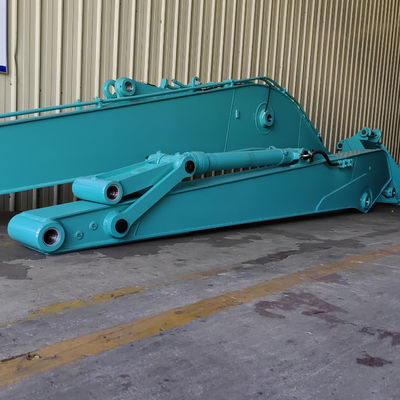 Длинная рука ковша экскаватора достигаемости